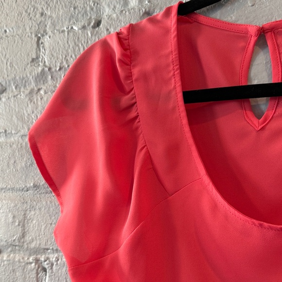 Express Coral Blouse - Picture 4 of 6